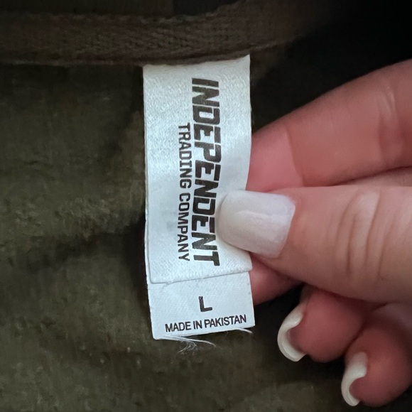 “chasin’ tails outdoors” zip up jacket - Picture 3 of 3